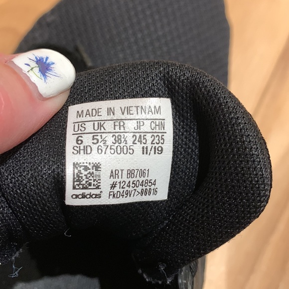 Adidas Cloud Foam athletic shoes- size 6 - Picture 14 of 16